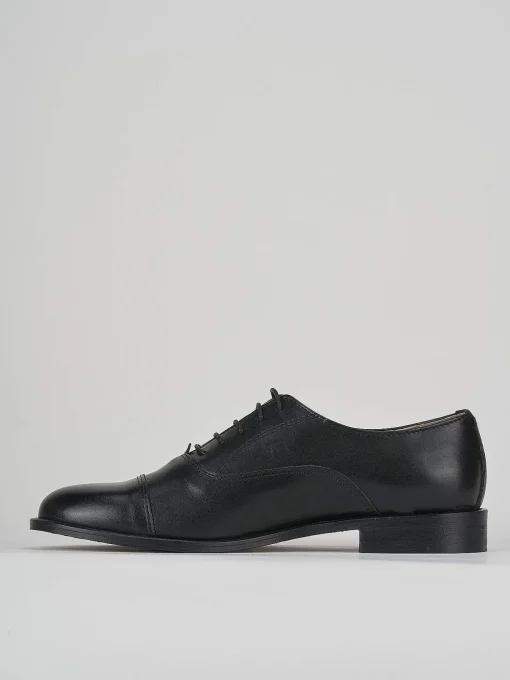 Stringate pelle nero
