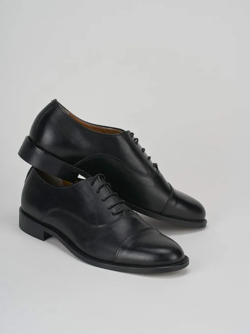 Stringate pelle nero