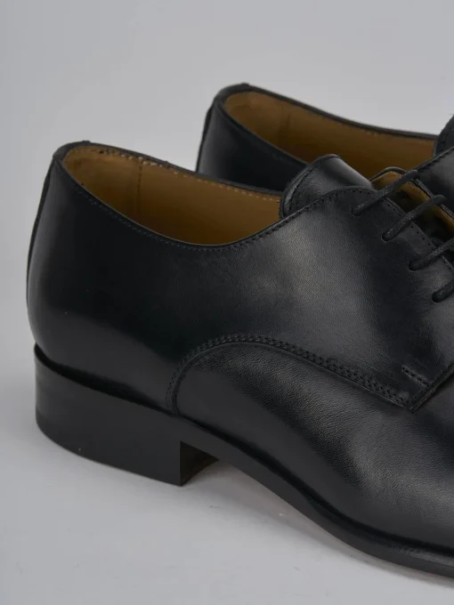 Stringate pelle nero