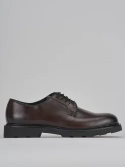 Stringate pelle testa