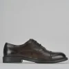 Stringate pelle testa