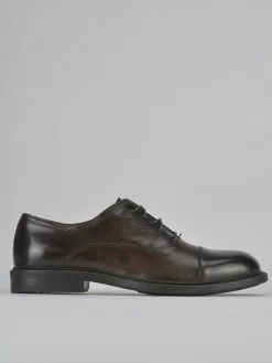 Stringate pelle testa