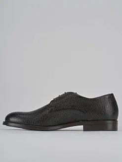 Stringate pelle testa
