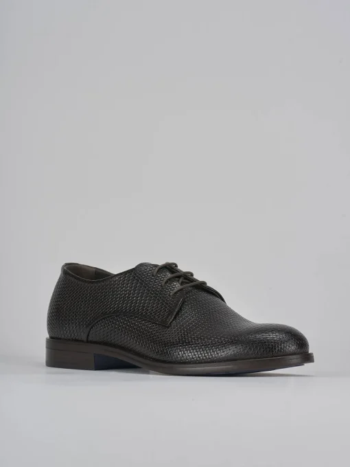 Stringate pelle testa