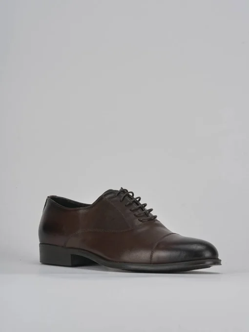 Stringate pelle testa