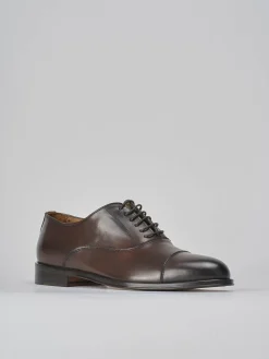 Stringate pelle testa