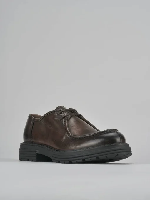 Stringate pelle testa
