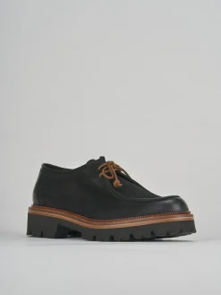 Stringate tacco 2cm nabuk nero