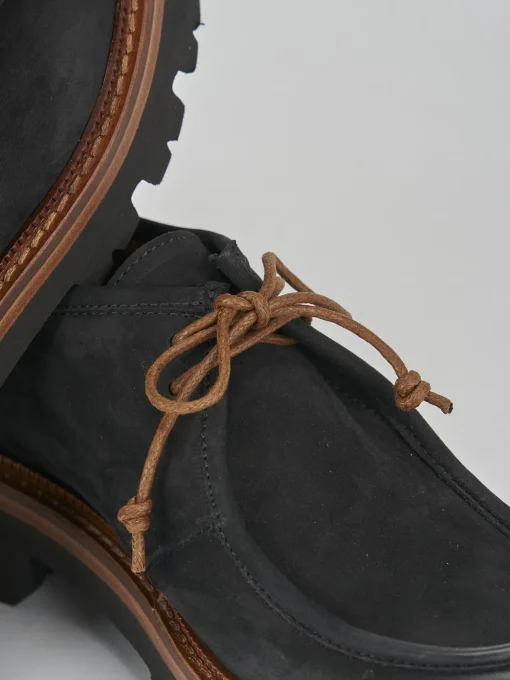 Stringate tacco 2cm nabuk nero
