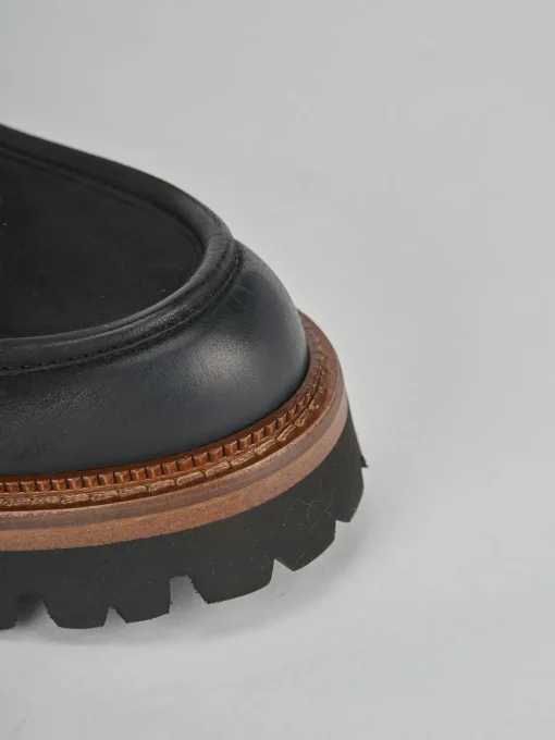 Stringate tacco 2cm nabuk nero